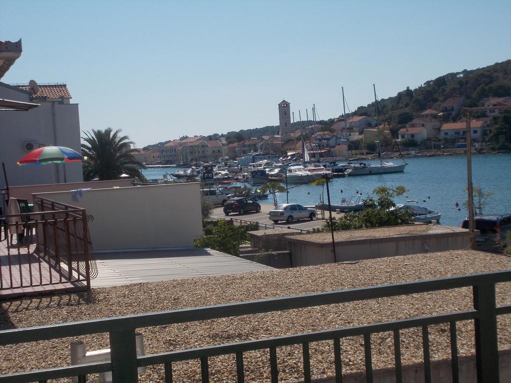 Waterfront Apartments Tisno Room photo